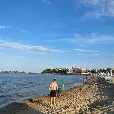 Апартамент Sunny Plaza 33 *